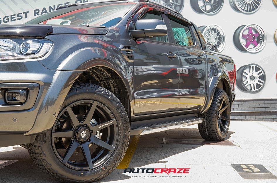 FORD RANGER AVALANCHE MACHINED FACE MATTE BLACK DARK TINT